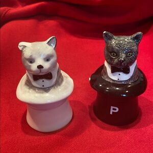 Vintage Mid-20th Century MC Cat Salt & Pepper Shakers